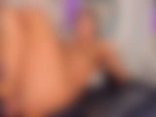 Live cam show with Antonia-Star - Lean on Camsoda