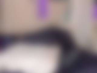 Live cam show with Antonia-Star - Dirty Talk on AdultVida.com