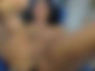 Live cam show with Antonia-Star - Lean on CamClone