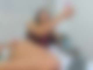 Live cam show with Antonia-Star - Brown Hair on AdultVida.com