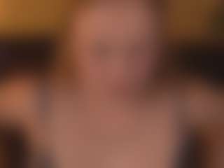 Live cam show with CrystallPaws - Oil on Milfs Live