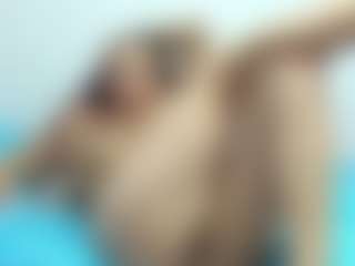 Live cam show with lexxy-ray666 - Double Penetration on Gym Cam Girls