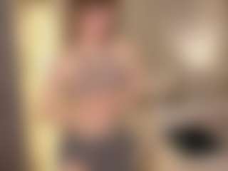 Live cam show with MaeChesser - Raven Hair on Hubzter Live