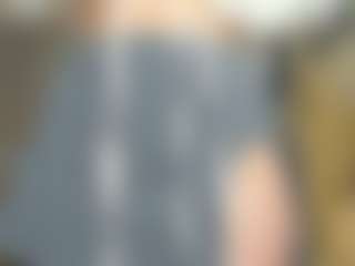 Live cam show with MaeChesser - Raven Hair on Dare Cams