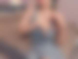 MaeChesser's Live Sex Cam Show