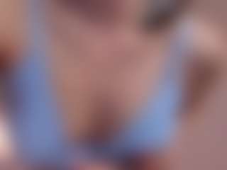 Live cam show with MaeChesser - Camel Toe on Camsoda