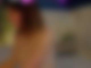 Live cam show with Malvina - Athletic Cum on Fling VIP Chat