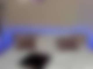Live cam show with Malvina - Full Nudity on crypto-cams