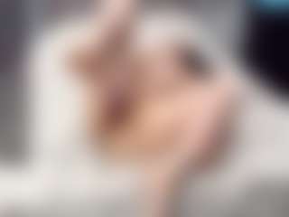 Live cam show with Akemi - Sexydance on justonemore.cc