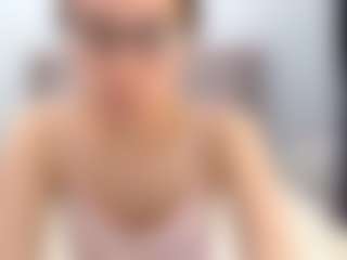 Live cam show with Akemi - Small on liverealitysex.com