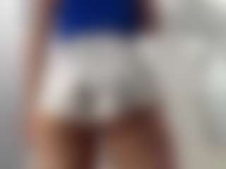 Live cam show with Akemi - Fingering Asian on TottyGirls