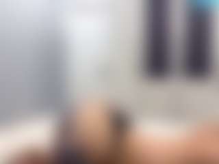 Live cam show with Akemi - Camel Toe on madthumbs