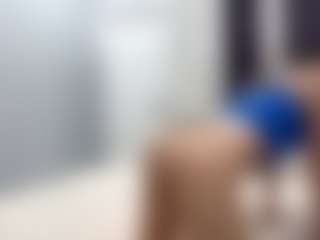 Live cam show with Akemi - Small on Camming Site