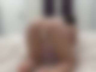 Live cam show with Akemi - Tittyfuck on CamwithHer