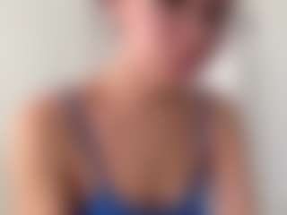 Live cam show with Akemi - Facial Piercings on Hubzter Live