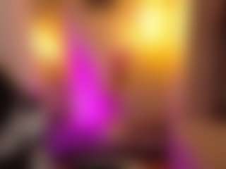 Live cam show with ValeriaLeclerc - Body Massage on Camsoda