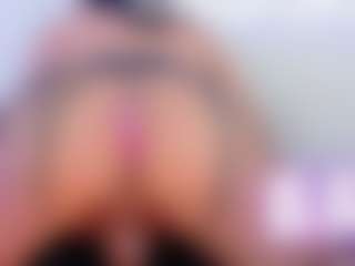 Aliisson-Cooper's Live Sex Cam Show