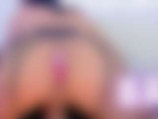 Aliisson-Cooper's Live Sex Cam Show