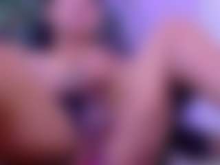 Live cam show with Aliisson-Cooper - Facial Piercings on Camsoda
