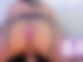 Live cam show with Aliisson-Cooper - Smoking on Camsoda