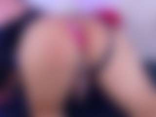Live cam show with Aliisson-Cooper - Tease on Porn Luv