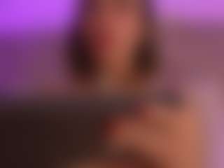 Live cam show with LaurenCarterr - Blonde Hair MILF on Camsoda