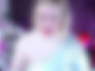 AnnaMaxwell MILF webcam performer live streaming