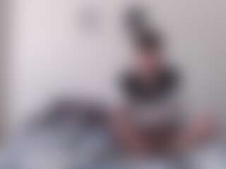 Julieta-thomas05's Live Sex Cam Show