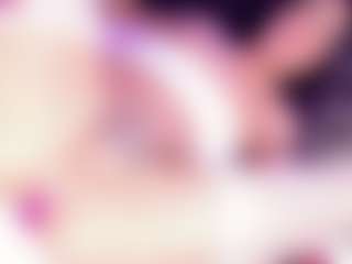 Live cam show with Daniela-Ember - Small Tits on TottyGirls