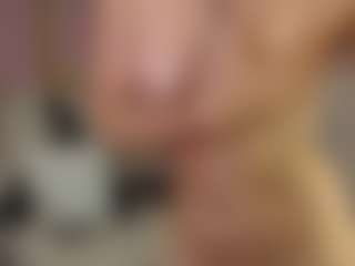 Madhison-Klain-S MILF webcam performer live streaming