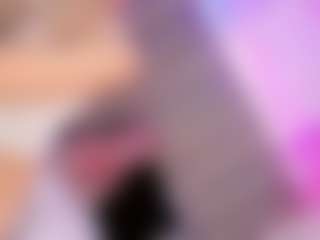 Live cam show with Ninaa-Keyli - Tease on Camsoda