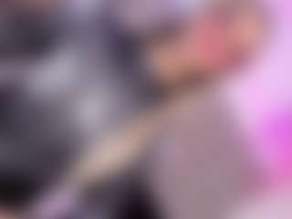 Live cam show with Ninaa-Keyli - Average on CamSodaAdn