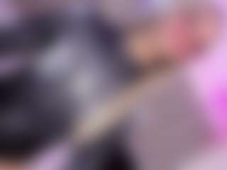 Live cam show with Ninaa-Keyli - Tiny Tits on Mixed Magazine Live