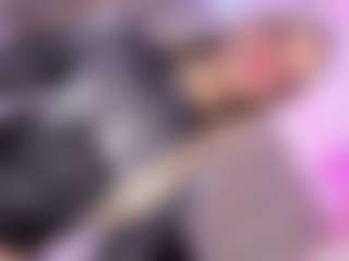 Live cam show with Ninaa-Keyli - Small Tits on CamSodaAdn