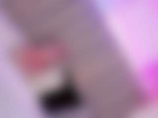 Live cam show with Ninaa-Keyli - Black Hair on StripNow