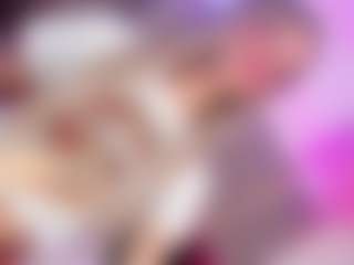 Live cam show with Ninaa-Keyli - Tease on CamSextacy