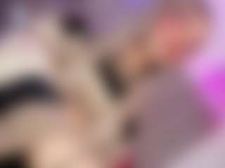 Live cam show with Ninaa-Keyli - Tease on Chatstar