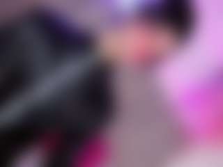 Live cam show with Ninaa-Keyli - Black Hair on Soda Cam