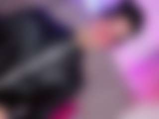 Live cam show with Ninaa-Keyli - Smoking on TeamSkeetLive