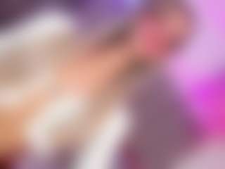 Live-Cam-Show mit Ninaa-Keyli - Smoking auf Camsoda