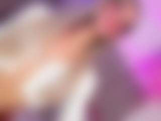 Live cam show with Ninaa-Keyli - Smoking on Dolls Live