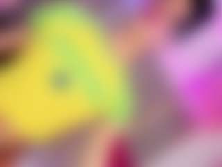 Live cam show with Ninaa-Keyli - Tease on Milf Play
