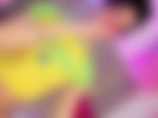 Live cam show with Ninaa-Keyli - Black Hair on Milf Play