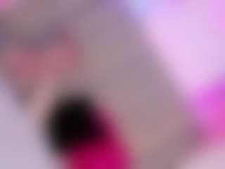 Live cam show with Ninaa-Keyli - Tease on Camsoda