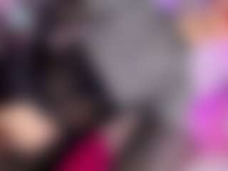 Live cam show with Ninaa-Keyli - Black Hair on AdultVida.com