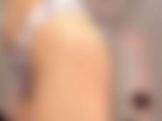 Live cam show with Divine-Madness - Petite on Cam Slut
