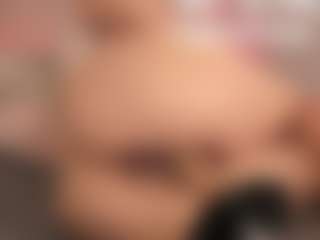 Live cam show with Divine-Madness - Cute on dropp.cam