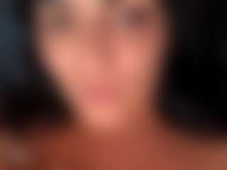 Live cam show with BritneyQuenn18 - Brown Eyes Mature on Camsoda