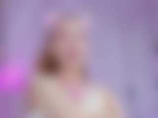 Live cam show with WildDestiny - Green Eyes on boobsie.com