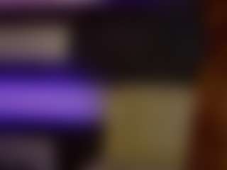 Live cam show with foxxy-milf - Blue Eyes on livesuperchat.net